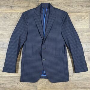 Navy Blue Sport Coat with Structured Shoulders and Modern Fit
